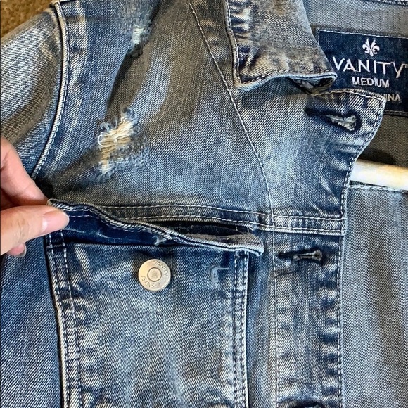 Jean jacket - Picture 5 of 6
